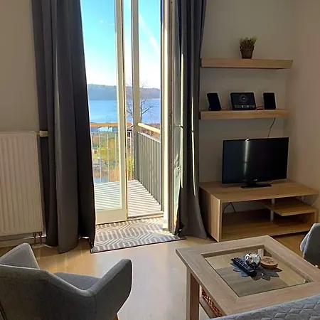 Einraumapartment Mit Seeblickbalkon Lägenhetshotell