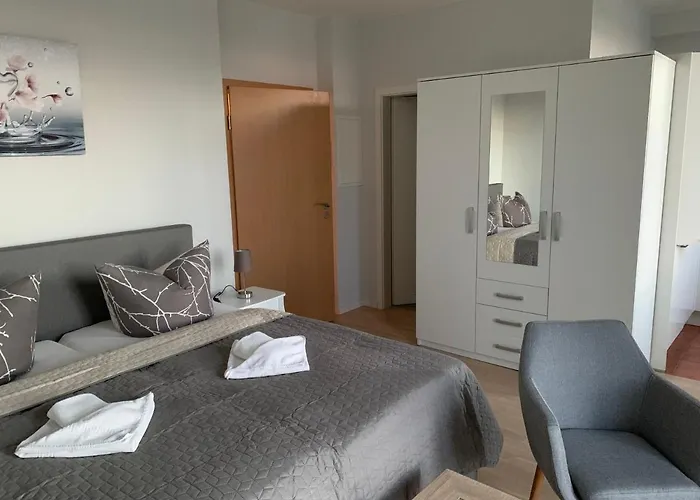 アパートホテル Einraumapartment Mit Seeblickbalkon 3*