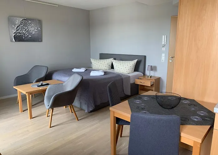 アパートホテル Einraumapartment Mit Seeblickbalkon 3*